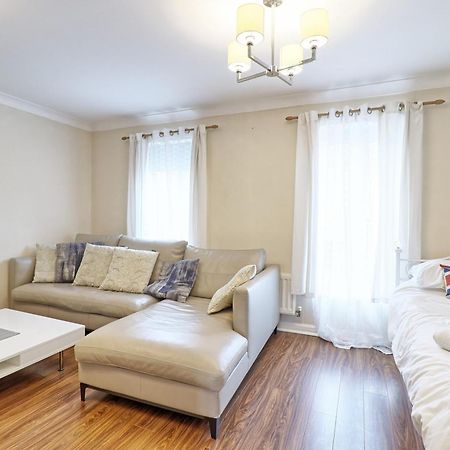 By Buildersbeds - Paignton House 4 Bedrooms Harold Wood Bagian luar foto