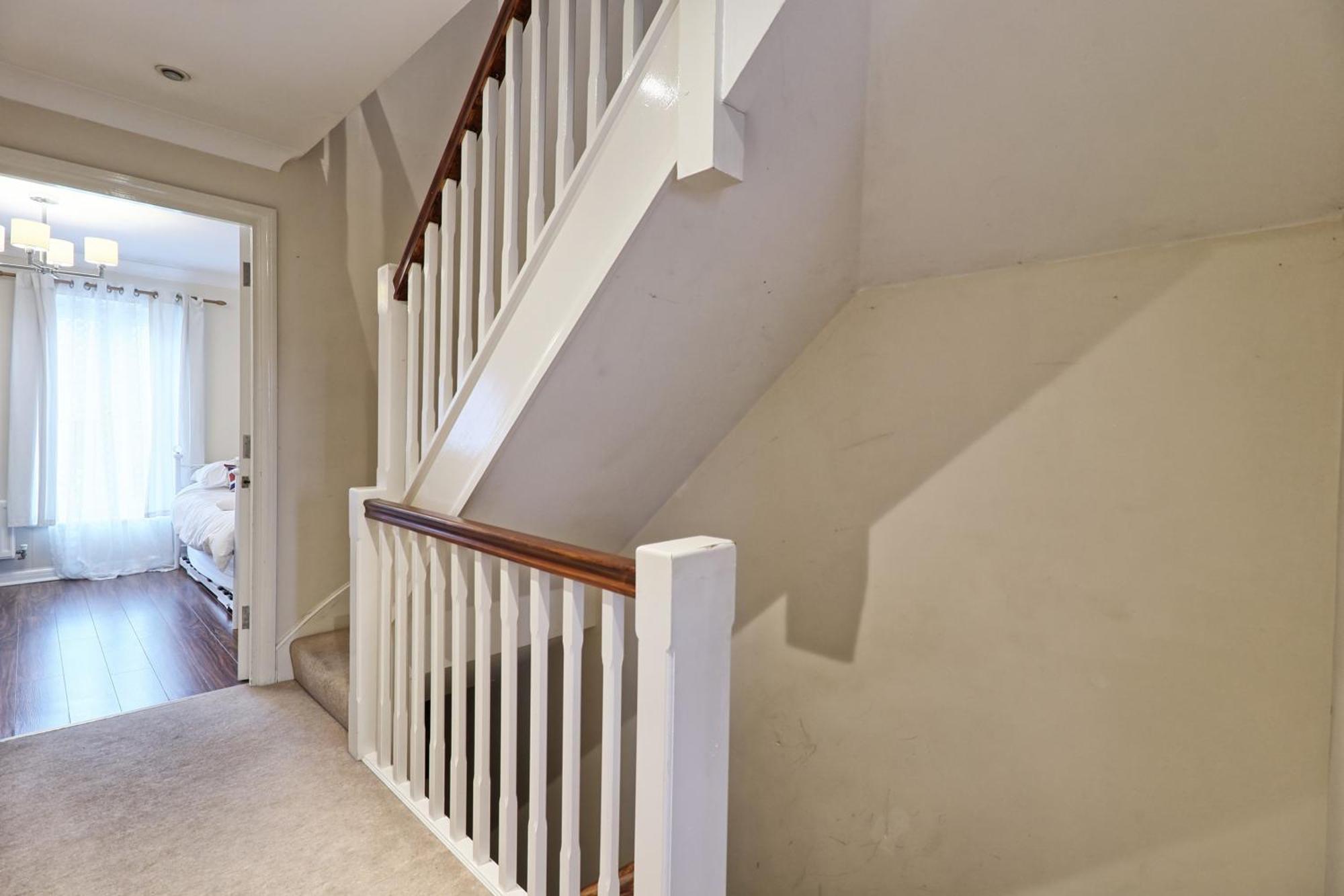 By Buildersbeds - Paignton House 4 Bedrooms Harold Wood Bagian luar foto
