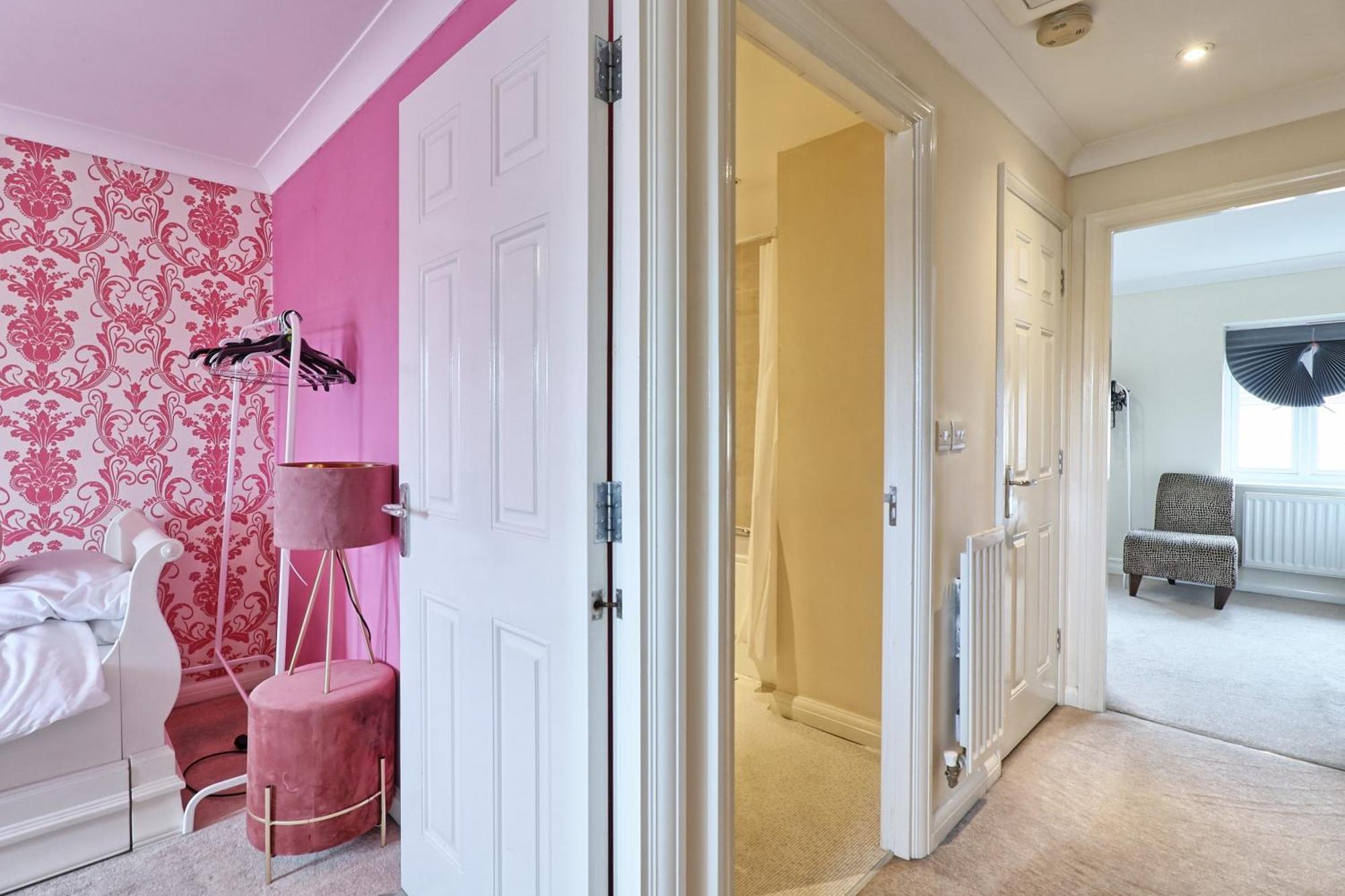 By Buildersbeds - Paignton House 4 Bedrooms Harold Wood Bagian luar foto