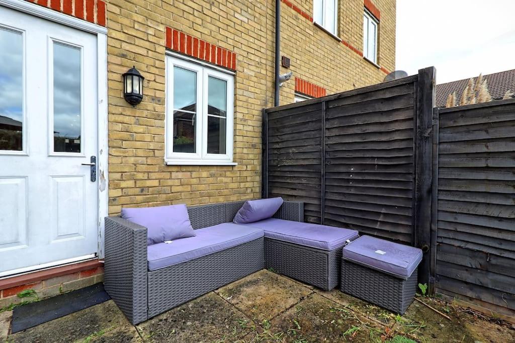 By Buildersbeds - Paignton House 4 Bedrooms Harold Wood Bagian luar foto